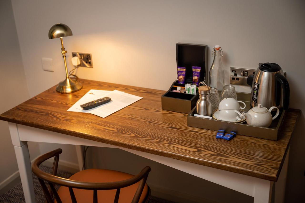 Ely Hotel By Chef & Brewer Collection Camberley Esterno foto