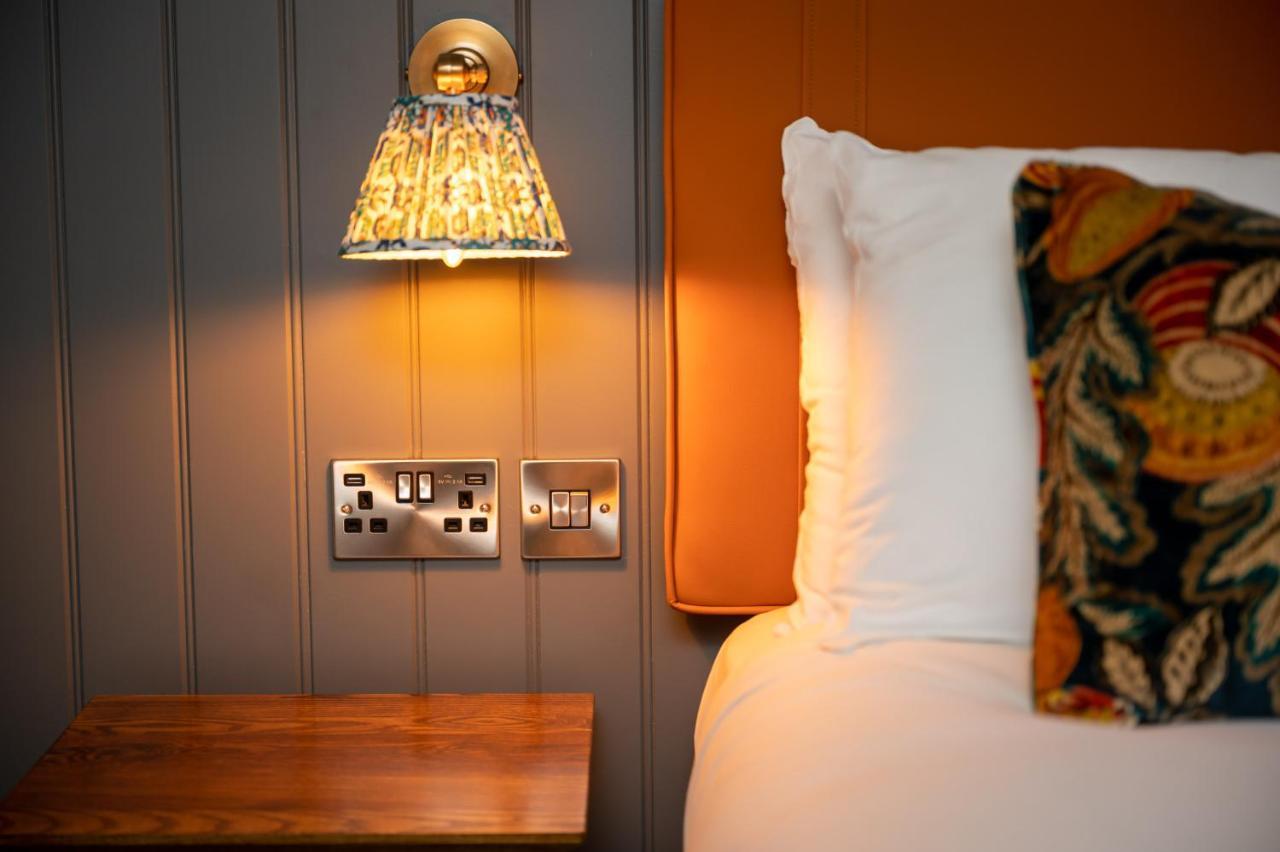 Ely Hotel By Chef & Brewer Collection Camberley Esterno foto