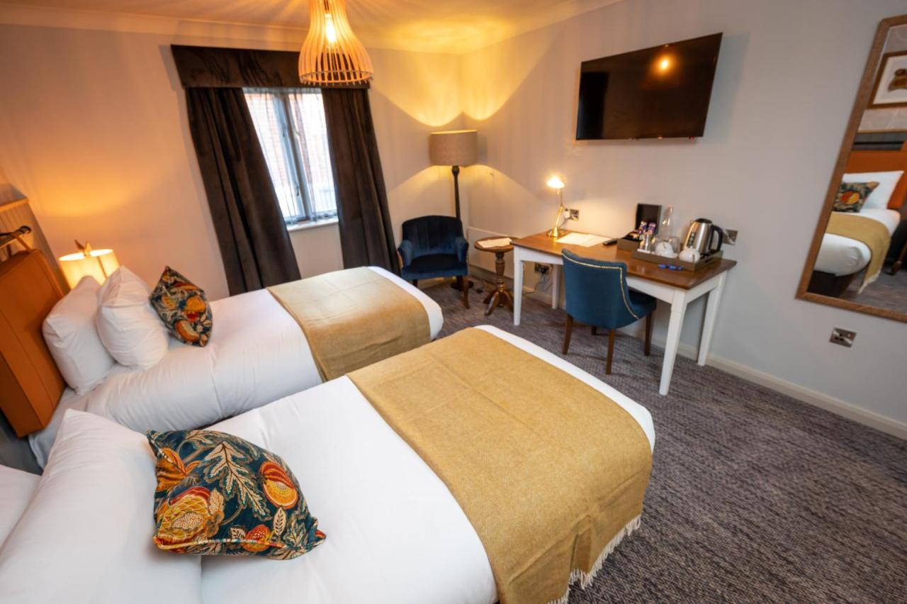 Ely Hotel By Chef & Brewer Collection Camberley Esterno foto