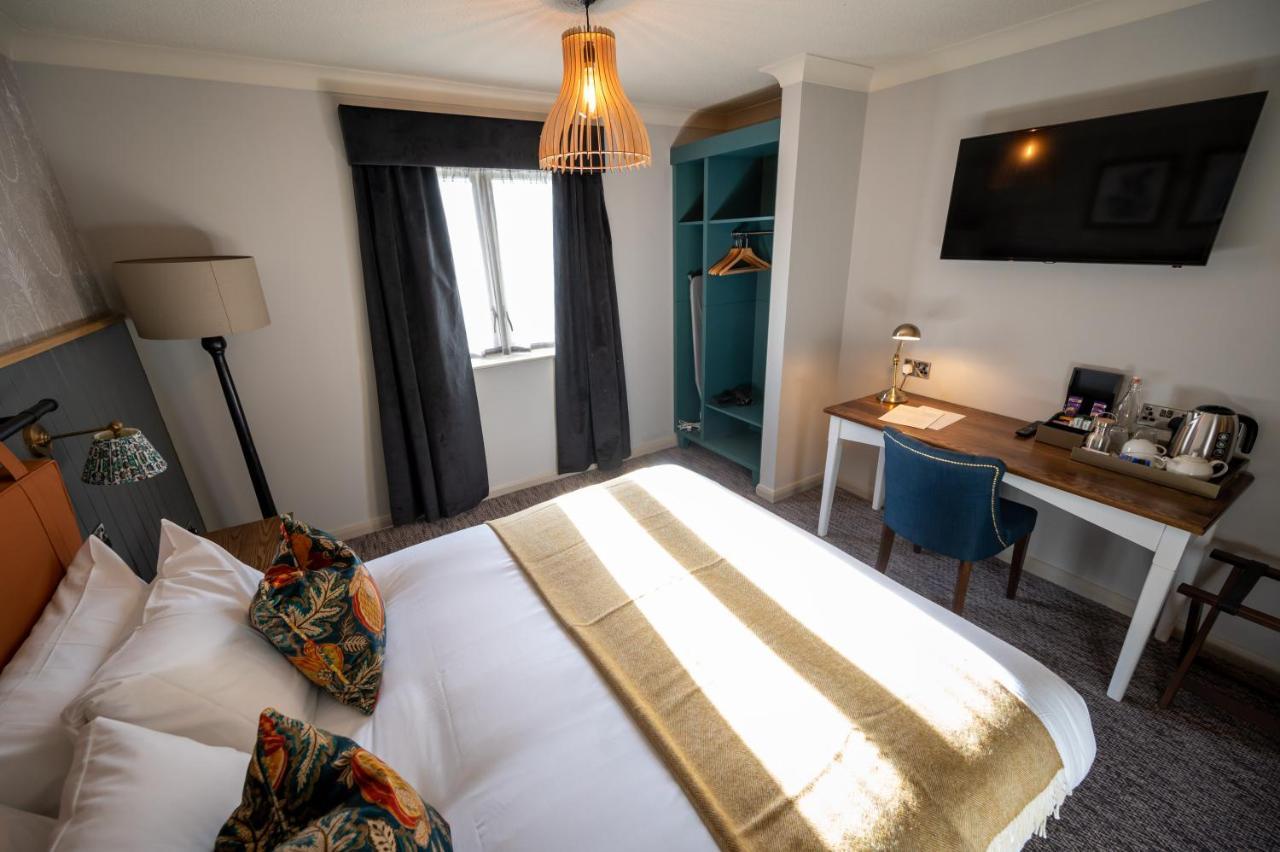 Ely Hotel By Chef & Brewer Collection Camberley Esterno foto